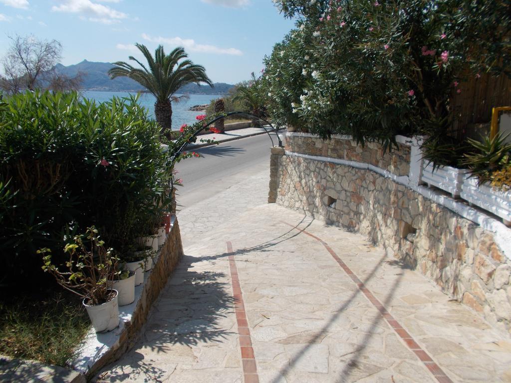 Elena'S Seafront Deluxe Studios Akrotiri  Extérieur photo